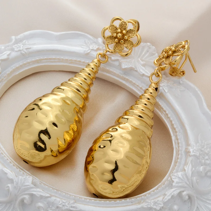 2021 Fashion New Copper Jewelry For Women Earrings High Quality Classic Romantic For Wedding Party Anniversary
2021 Fashion New Copper Jewelry For Women Earrings High Quality Classic Romantic For Wedding Party Anniversary