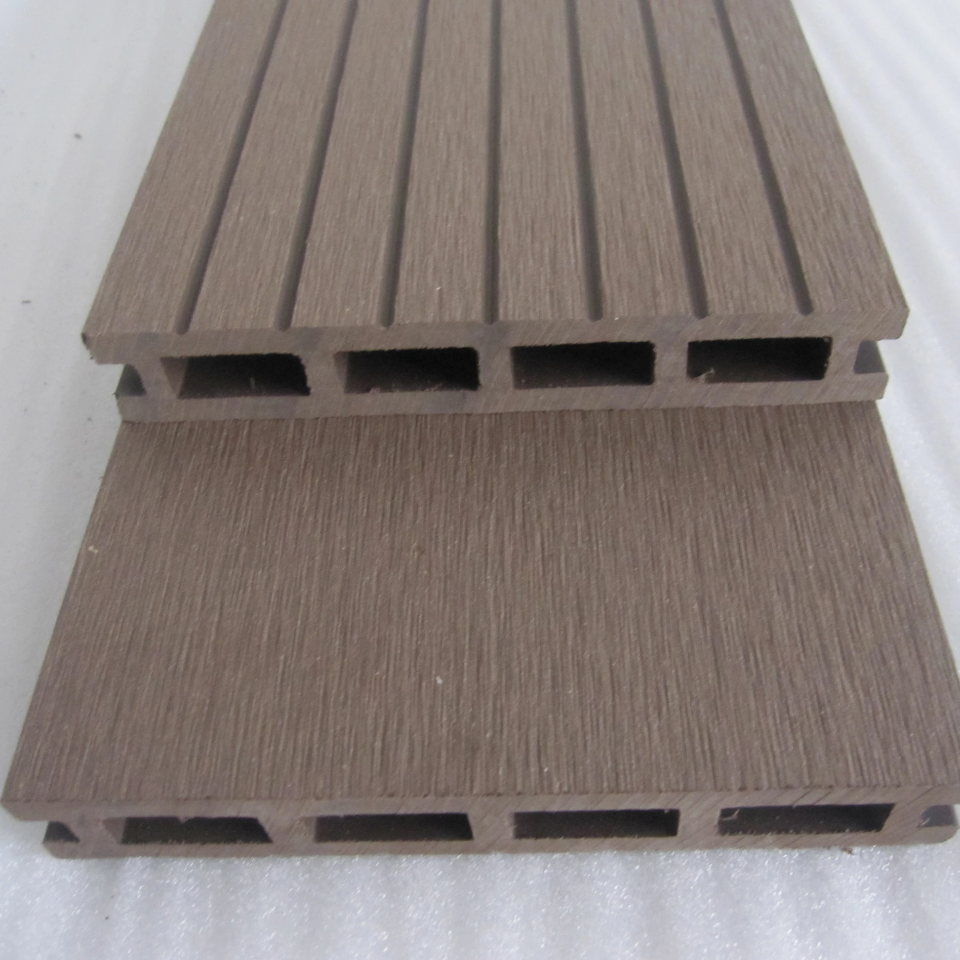 Wood plastic composite decking factory price CE shera wood planks supplier