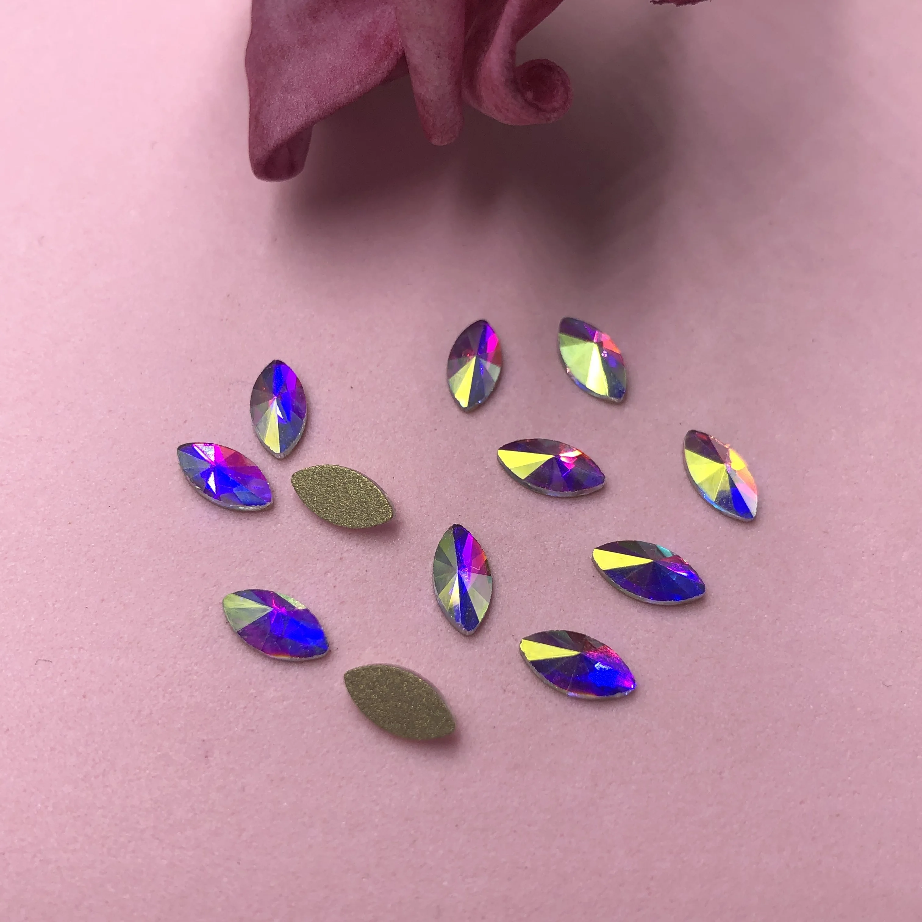 C&Y Austrian Crystal AB Colorful Flat Back Non Hot Fix Bling Horse Eye Stone Shape Rhinestone
C&Y Austrian Crystal AB Colorful Flat Back Non Hot Fix Bling Horse Eye Stone Shape Rhinestone