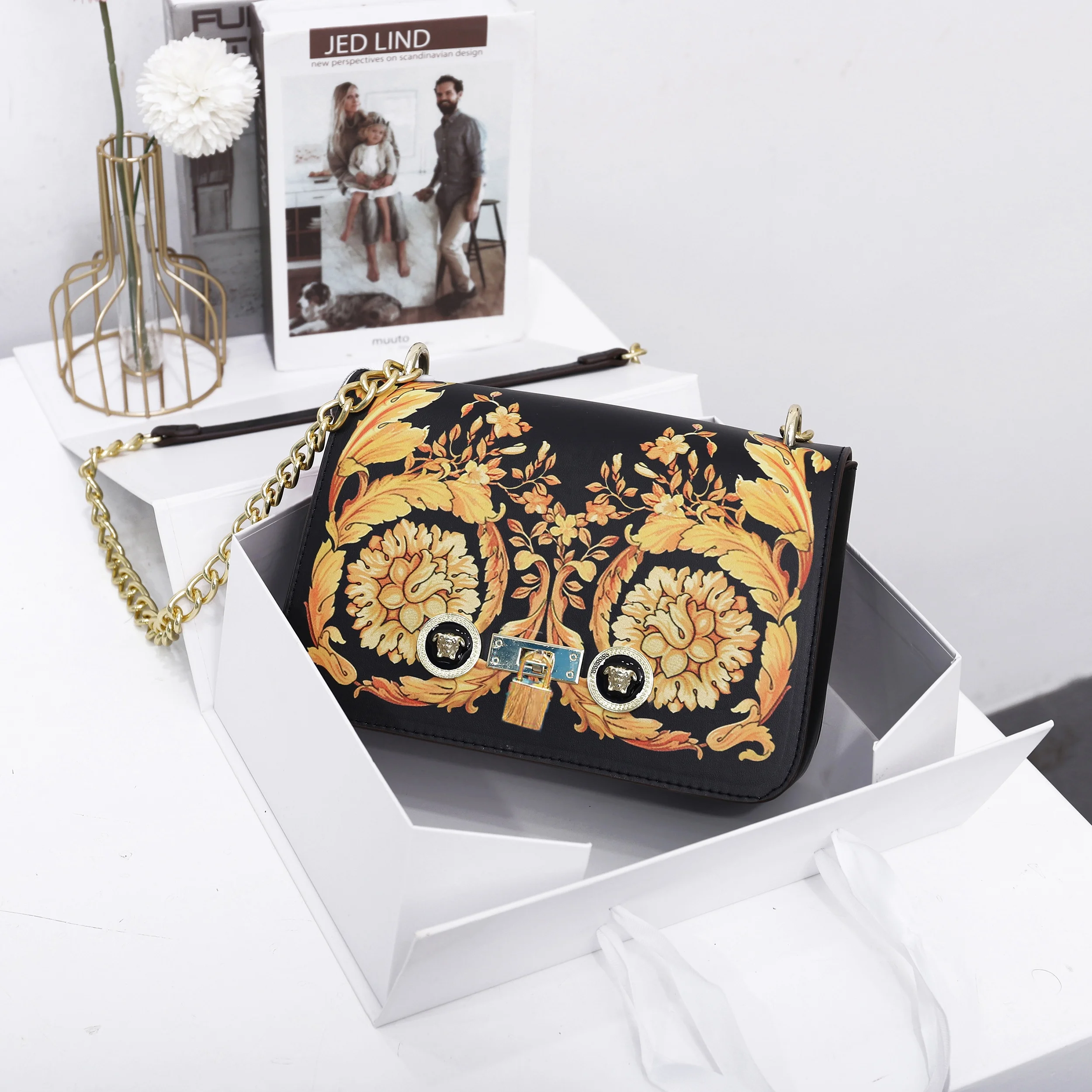 Top selling colorful printing ladies bag chain ladies side bags textures shoulder square small bag for girls factory supply
Top selling colorful printing ladies bag chain ladies side bags textures shoulder square small bag for girls factory supply