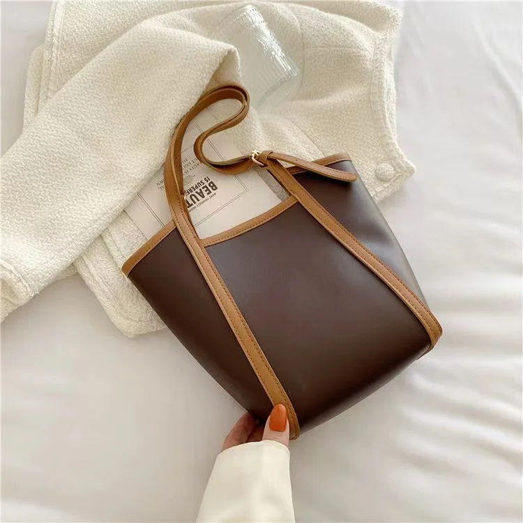 handbag female 2022 summer simple new fashion girl carrying simple fashion single shoulder bag underarm bag
handbag female 2022 summer simple new fashion girl carrying simple fashion single shoulder bag underarm bag