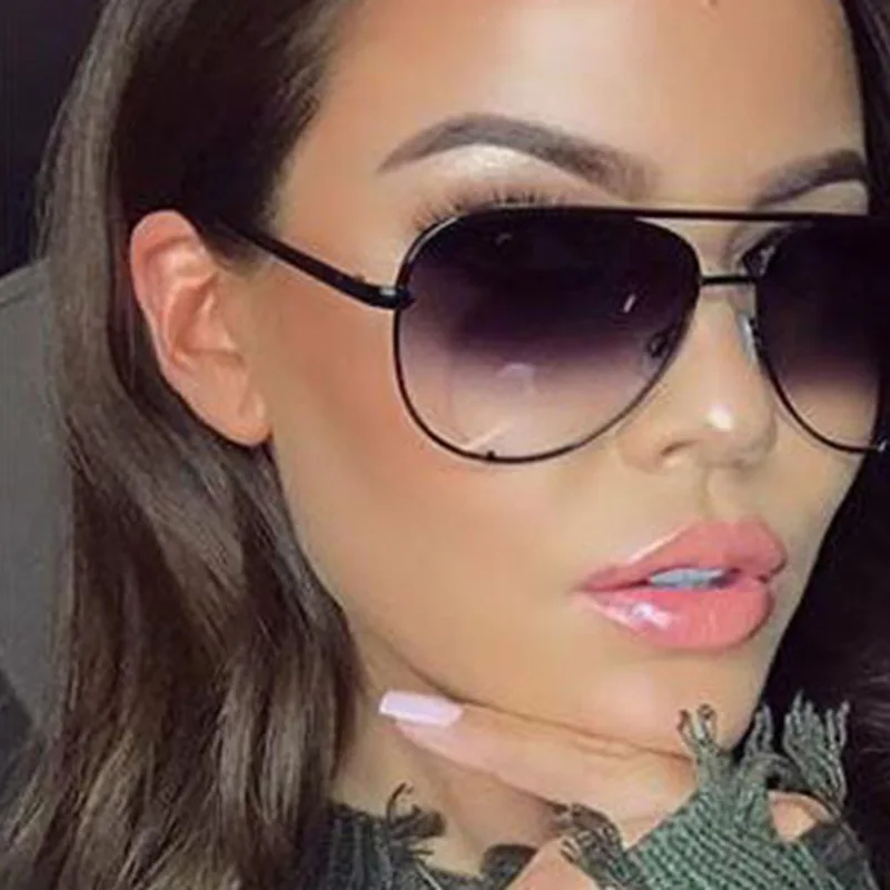 High Quality Luxury Brand UV400 lentes de sol Fashion Gold Metal Unisex Shades Sun Glasses Sunglasses 2022 Women Men, Custom sunglasses
High Quality Luxury Brand UV400 lentes de sol Fashion Gold Metal Unisex Shades Sun Glasses Sunglasses 2022 Women Men, Custom sunglasses
