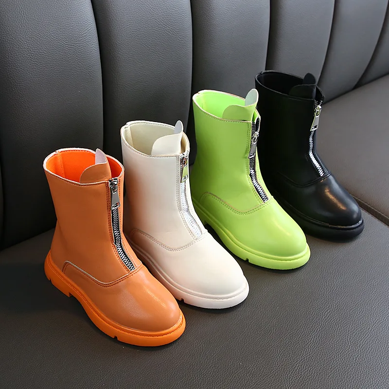Beautiful candy colorful leather rubber martin boots rain boots children, Green/black/orange/white
Beautiful candy colorful leather rubber martin boots rain boots children, Green/black/orange/white