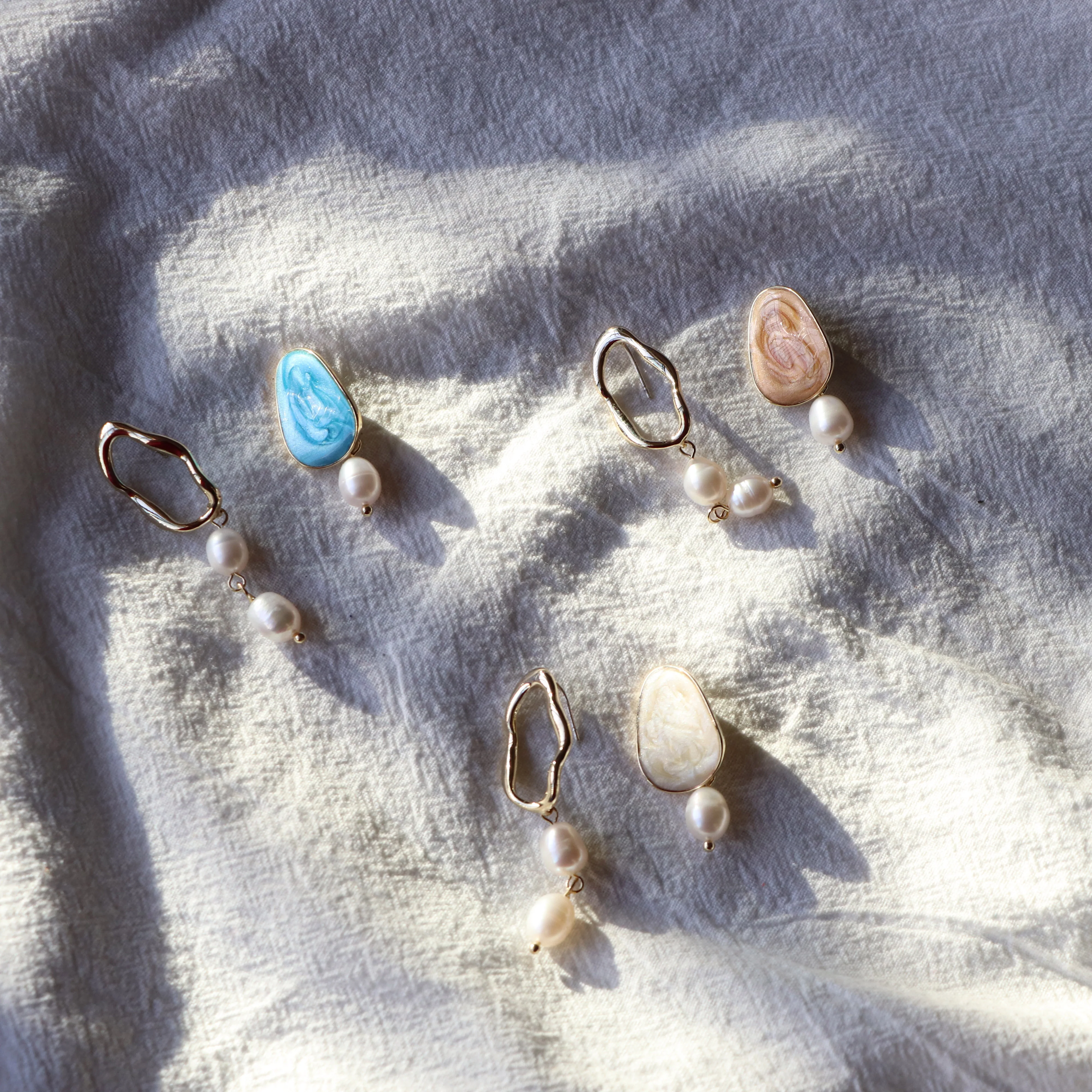 Ins Fashion Individuality Asymmetry Alloy Earrings pearl earring for women Wholesale 2019, Colorful
Ins Fashion Individuality Asymmetry Alloy Earrings pearl earring for women Wholesale 2019, Colorful