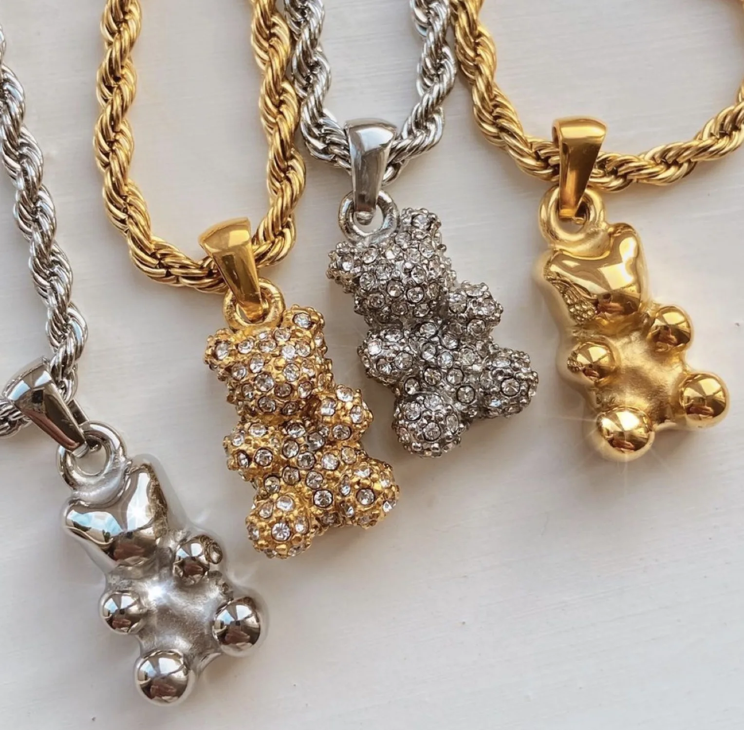 Wholesale Fashion Stainless Steel Cute Animal Pendant White Stone Twist Rope Chain Hip Hop Jewelry Diamond Bear Necklace
Wholesale Fashion Stainless Steel Cute Animal Pendant White Stone Twist Rope Chain Hip Hop Jewelry Diamond Bear Necklace