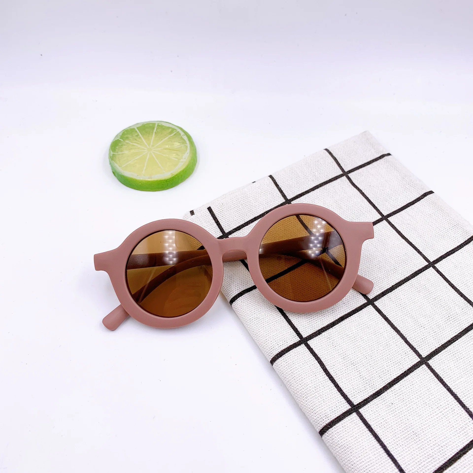 Round Baby Girl Heart Shaped Mommy And Kids Small Cute Black Pink Children Square Glasses Sunglasses Sun Glasses For Kids
Round Baby Girl Heart Shaped Mommy And Kids Small Cute Black Pink Children Square Glasses Sunglasses Sun Glasses For Kids