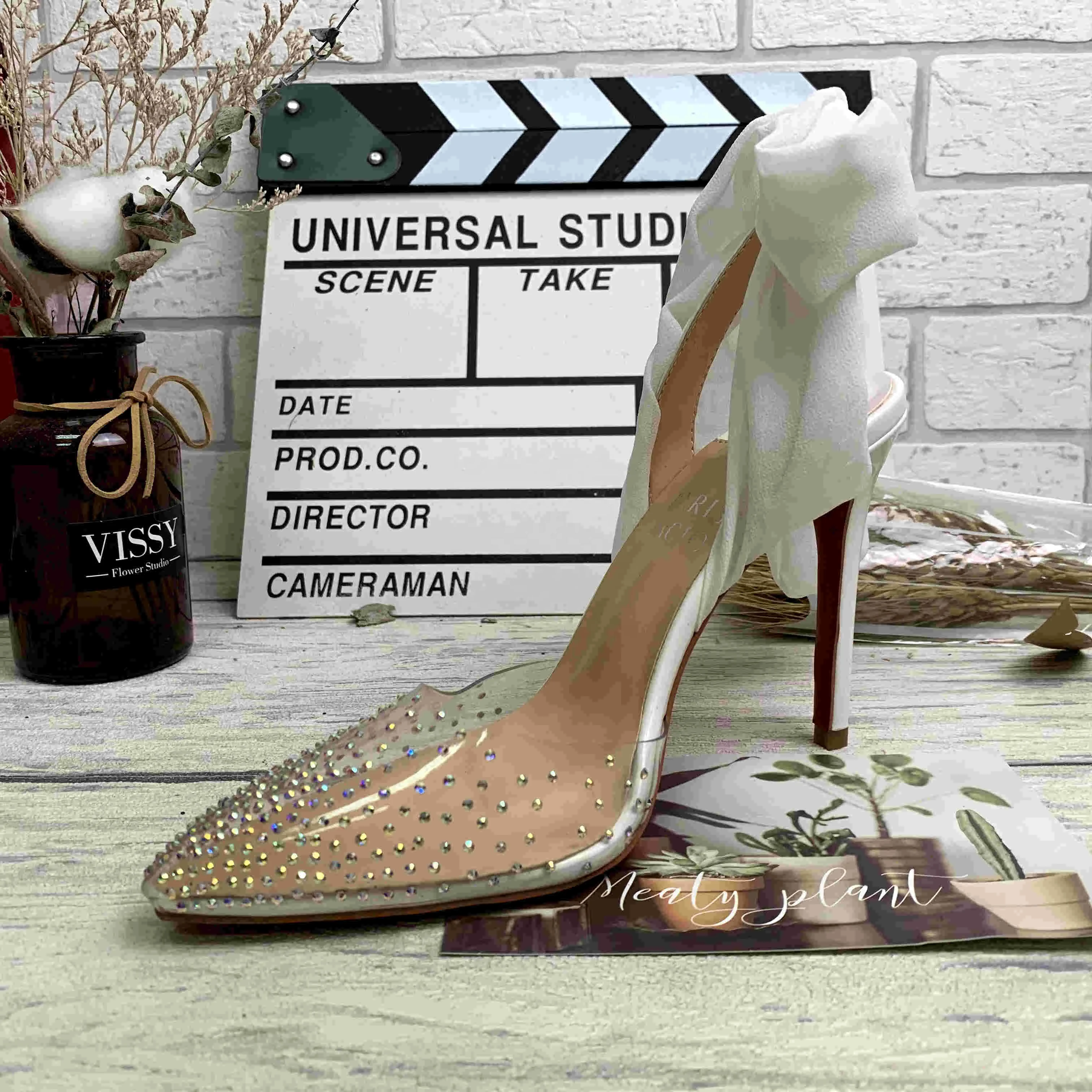 2021 spring new diamond transparent mesh ladies stiletto high heels European and American large size wholesale, White
2021 spring new diamond transparent mesh ladies stiletto high heels European and American large size wholesale, White