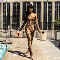 B90516 Fashion wholesale tiger pattern printing long sleeve strap tight jumpsuit for woman 
B90516 Fashion wholesale tiger pattern printing long sleeve strap tight jumpsuit for woman