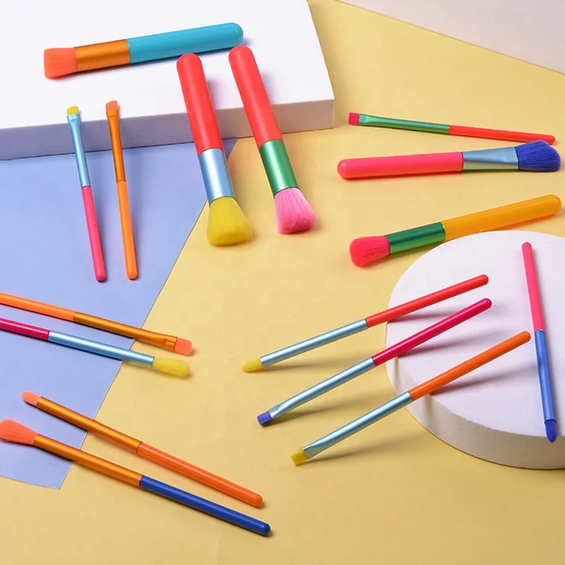 2021 New Arrival rainbow colorful eyeshadow brush highlighter powder makeup brush set
2021 New Arrival rainbow colorful eyeshadow brush highlighter powder makeup brush set