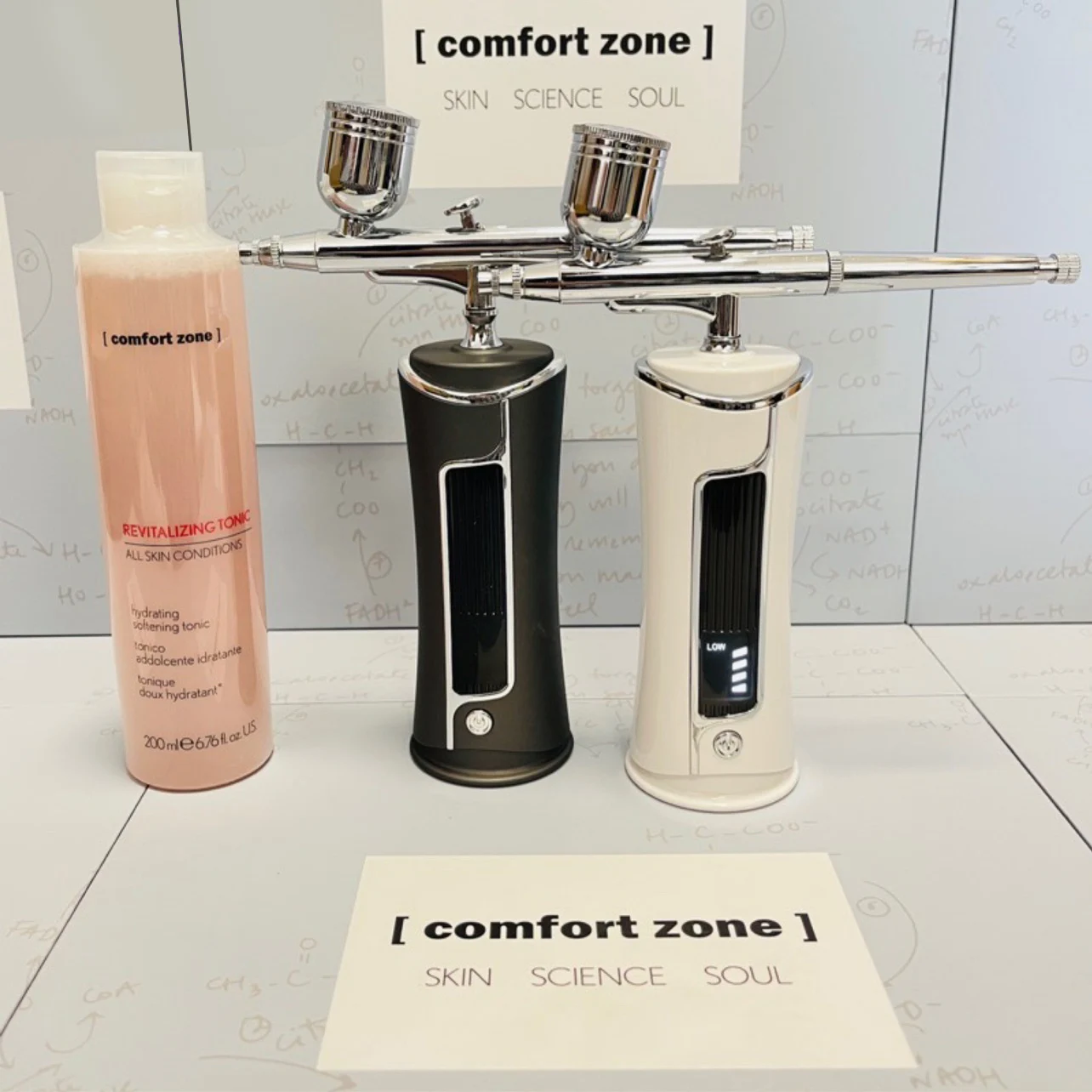 oxygeneo care machine face massager Skin Moisturizing Water Oxygen Jet Peel Facial Spray Gun Machine
oxygeneo care machine face massager Skin Moisturizing Water Oxygen Jet Peel Facial Spray Gun Machine