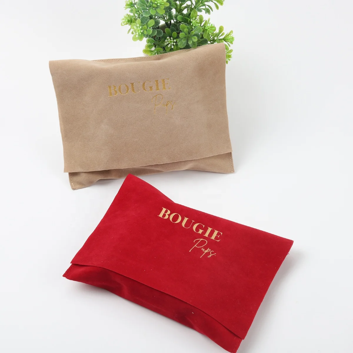 Custom Luxury Soft Velvet Shoe Pouch Envelope Dust Bag With Gold Logo Envelope Jewelry Perfume Pouch
Custom Luxury Soft Velvet Shoe Pouch Envelope Dust Bag With Gold Logo Envelope Jewelry Perfume Pouch