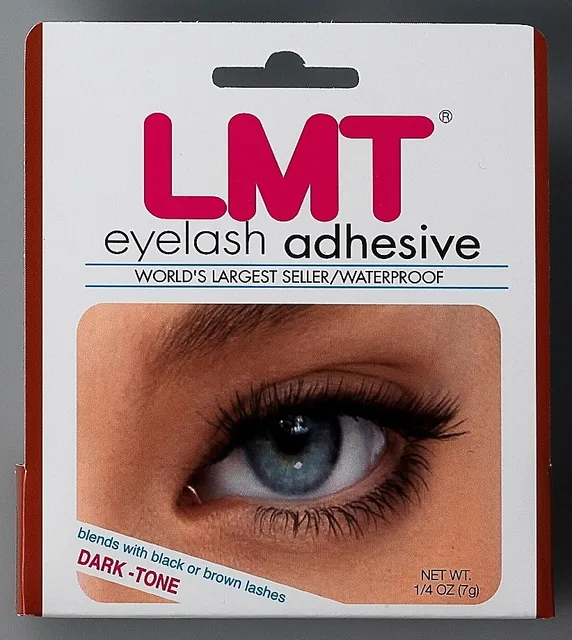 eyelash adhesive photo