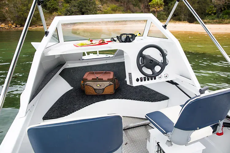 steering console boat