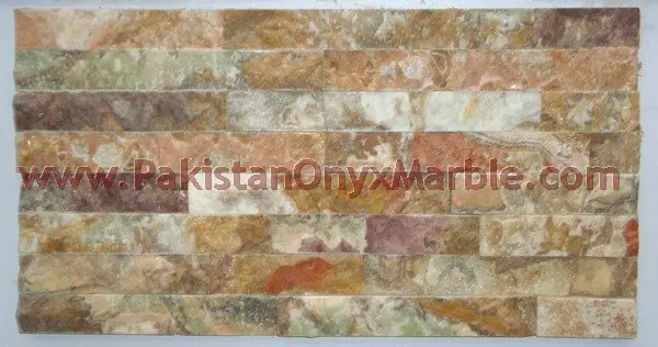 onyx-natural-split-face-stone-mosaic-tiles-green-white-red-02.jpg
