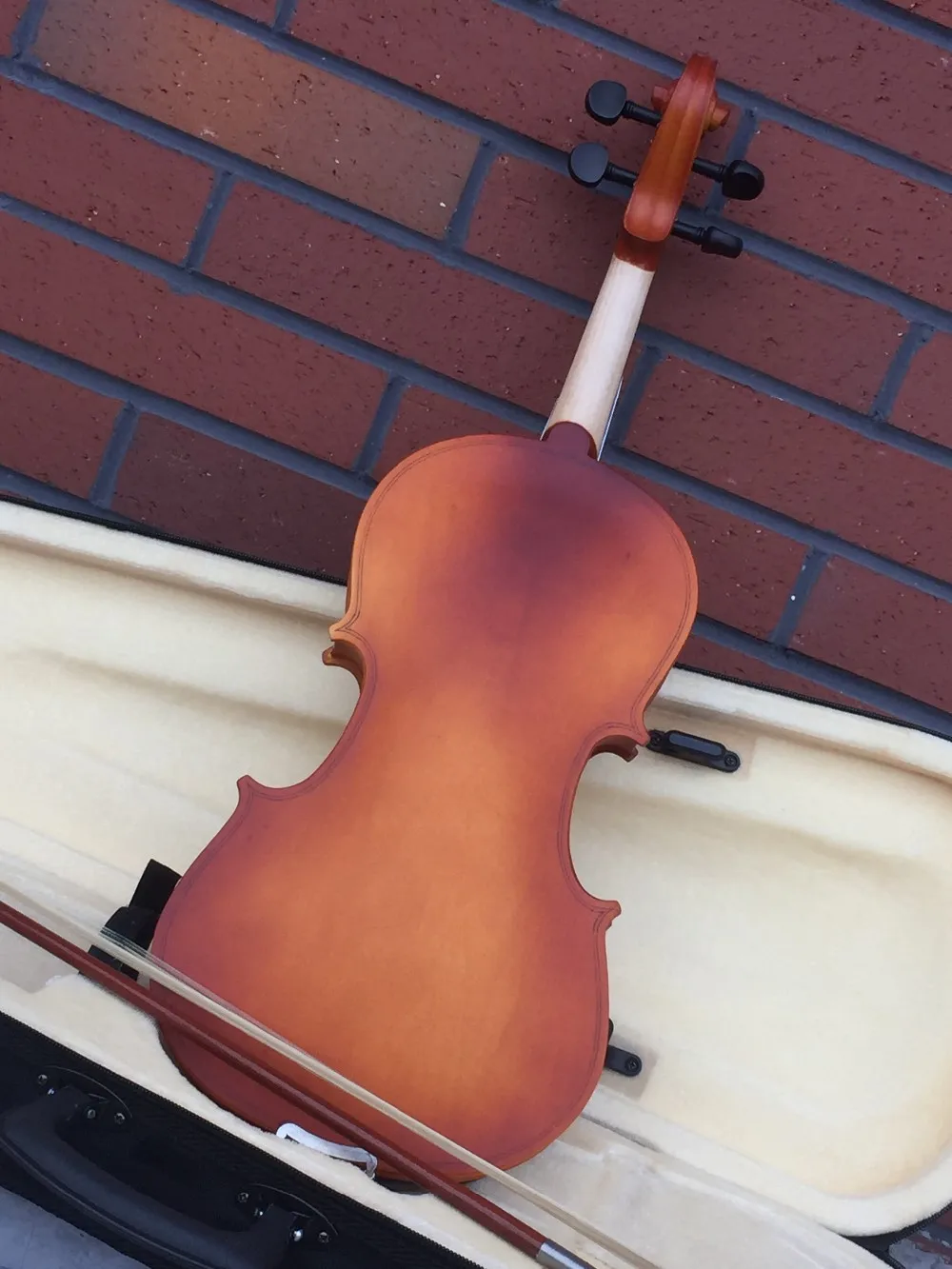 guangzhou guitar.JPG