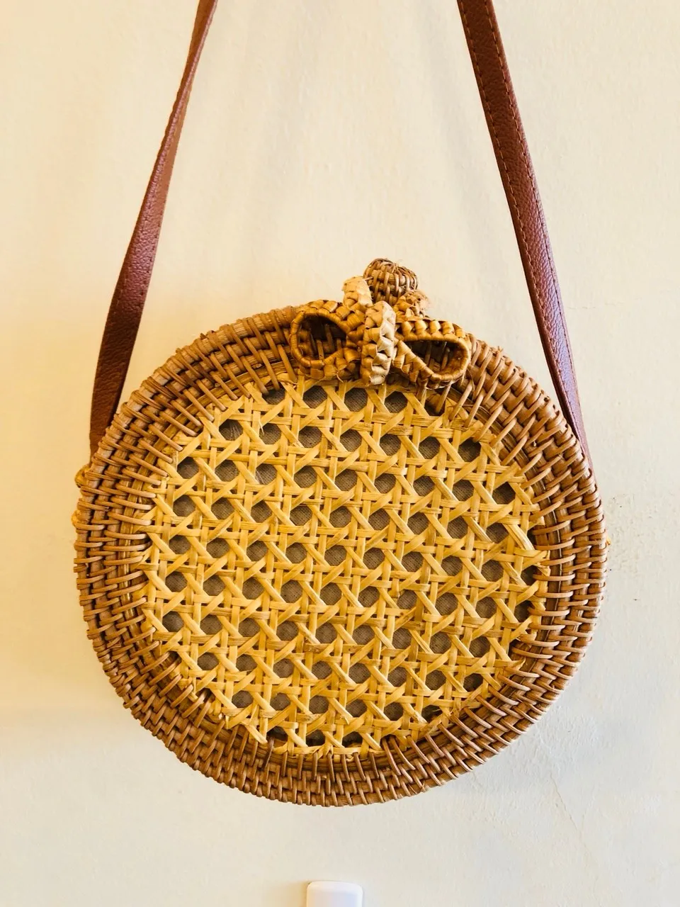 Bali Harvest Round Woven Ata Rattan Bag With Bow Clasp Buy Rattan Bag