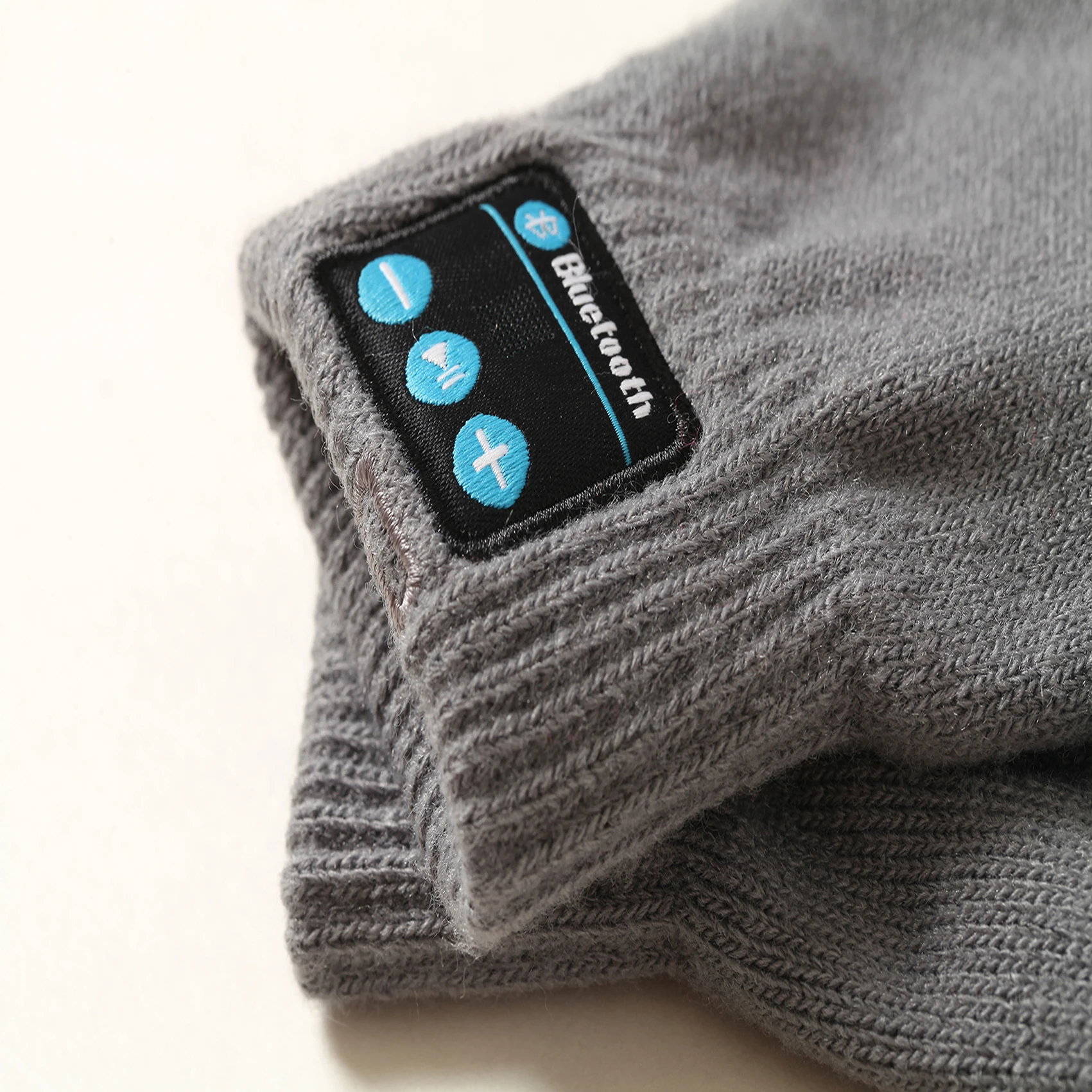 2020亚马逊畅销冬季保暖女士无线麦克风智能触摸屏手套定制蓝牙手套带