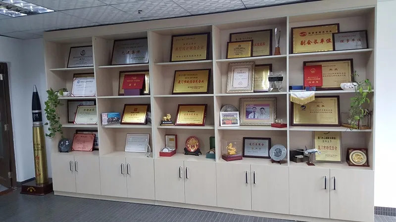 Steel boltless rack shelving