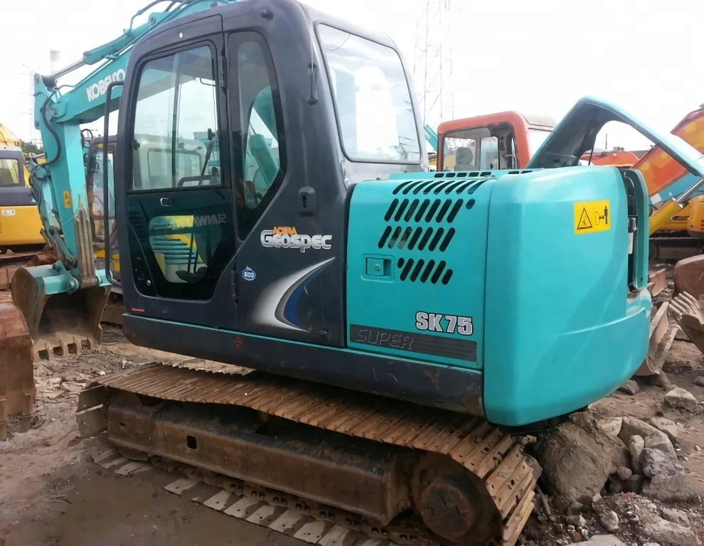 KOBELCO SK75 01.jpg