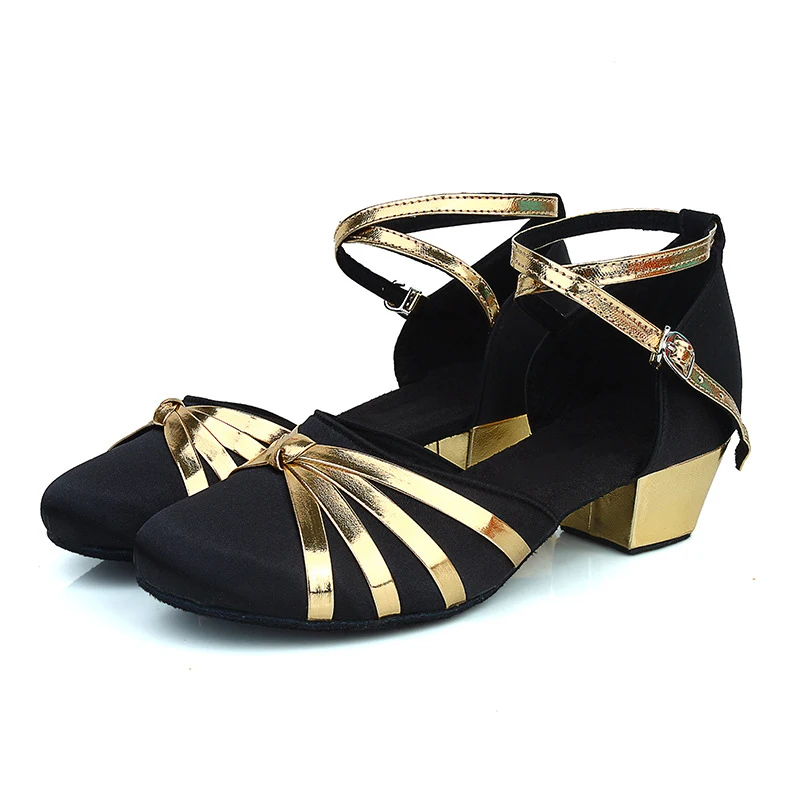 Different heel can be available Fashion red color latin shoes child girls dance shoes
Different heel can be available Fashion red color latin shoes child girls dance shoes