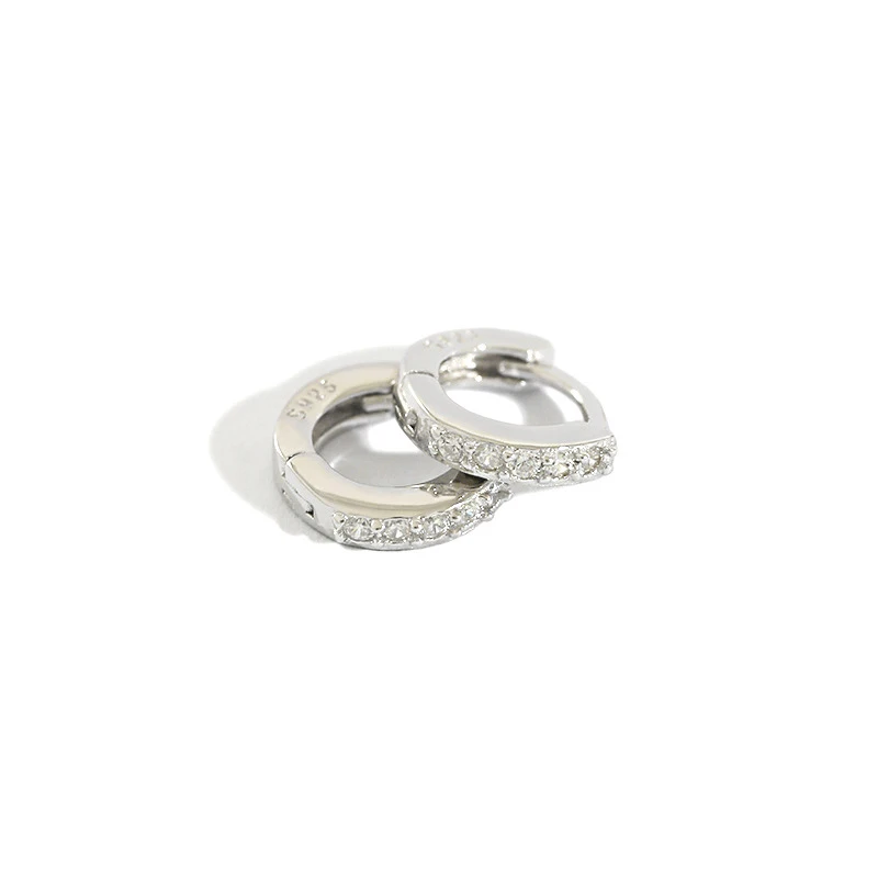 H-E444 Aniversaire Pure Silver Simple Personality Mini Micro Inlaid Zircon Ear Buckle Student Silver Jewelry Earrings
H-E444 Aniversaire Pure Silver Simple Personality Mini Micro Inlaid Zircon Ear Buckle Student Silver Jewelry Earrings
