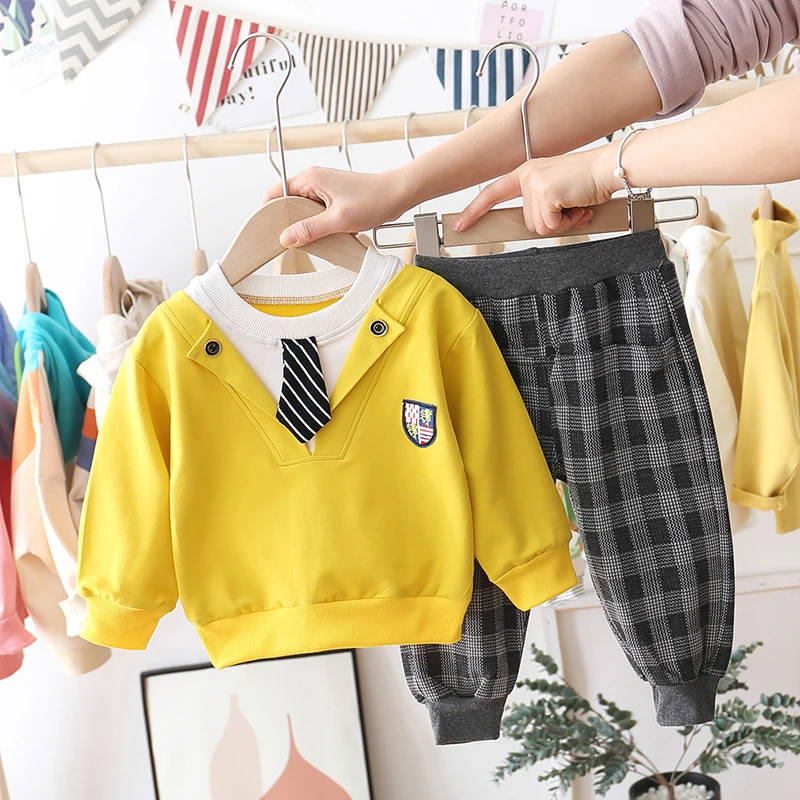 Children's wear 2020 boys' long-sleeved T-shirt blazer for boys ages 1-5 baby boys' clothing sets clothes
Children's wear 2020 boys' long-sleeved T-shirt blazer for boys ages 1-5 baby boys' clothing sets clothes