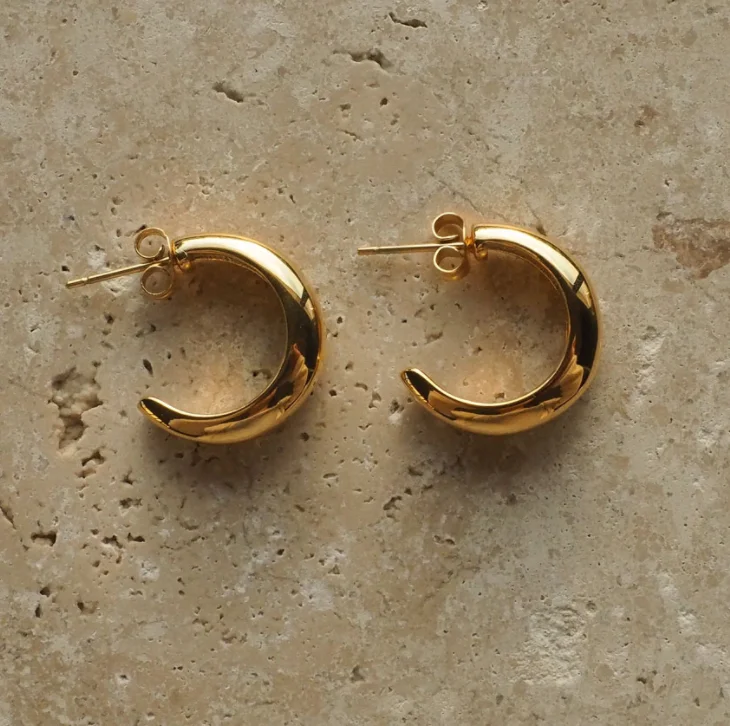 Wholesale Classic Stainless Steel Gold Plated Dome Earrings Lightweight Chunky Open Hoop Earrings for Women
Wholesale Classic Stainless Steel Gold Plated Dome Earrings Lightweight Chunky Open Hoop Earrings for Women