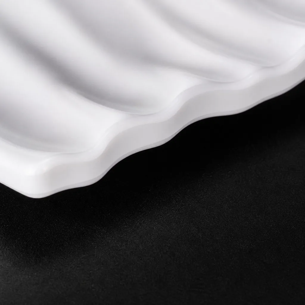 Scalloped edge detail