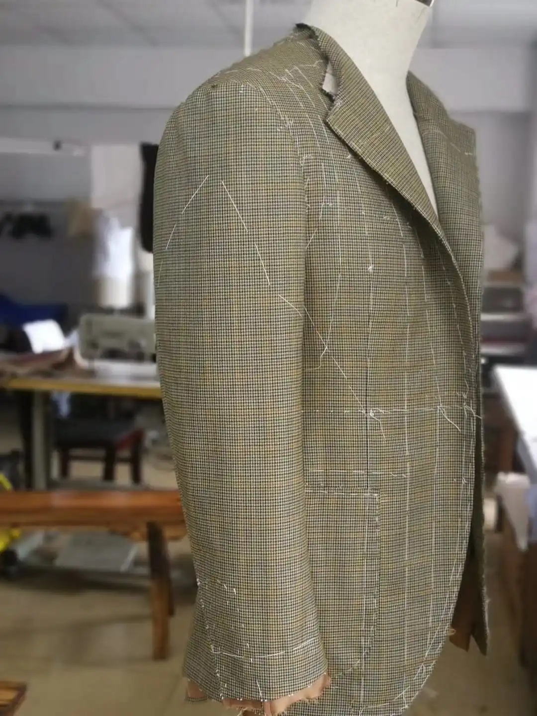 Horsehair canvas interlining inside bespoke suit