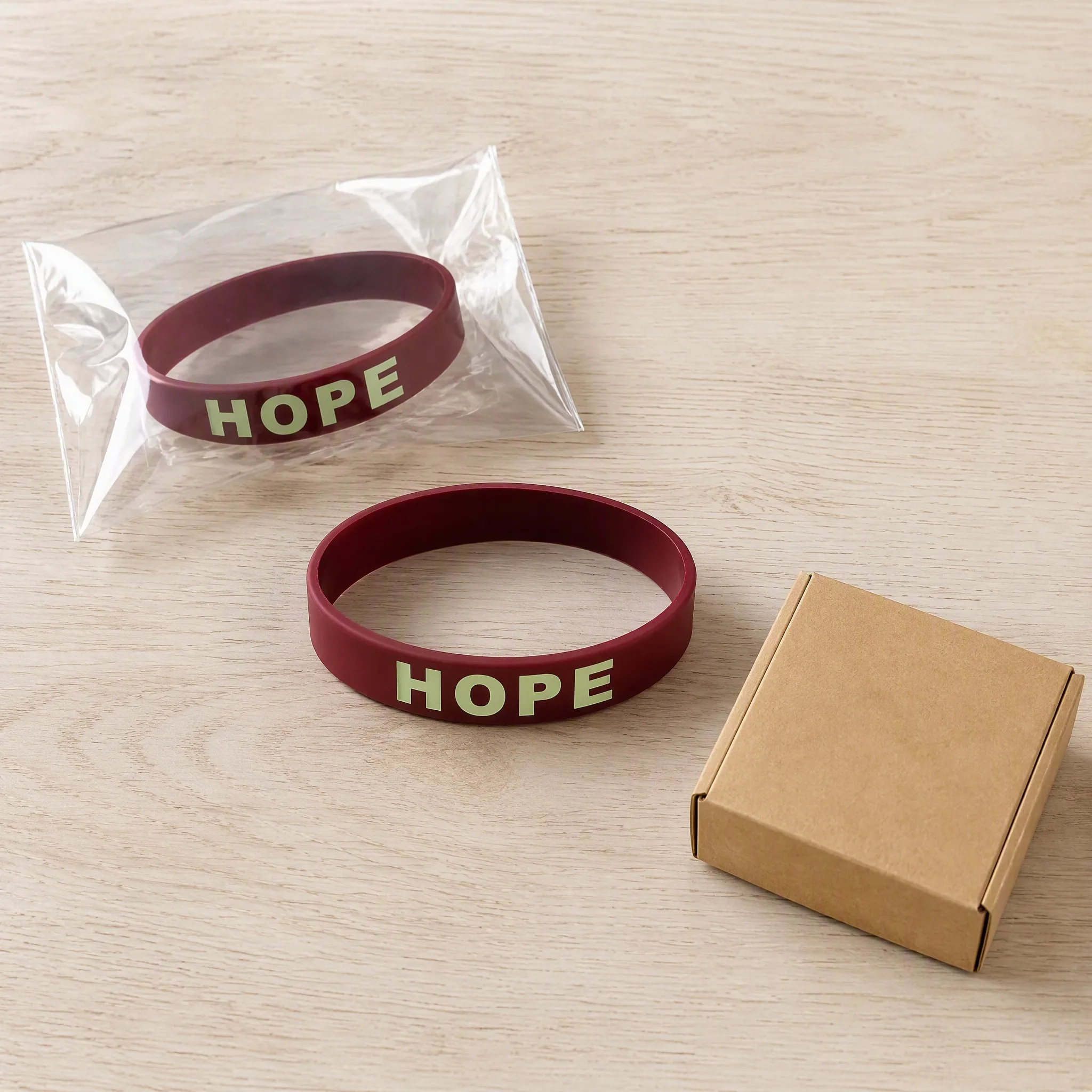 Glow in the dark silicone bracelet in OPP pouch and kraft box packaging