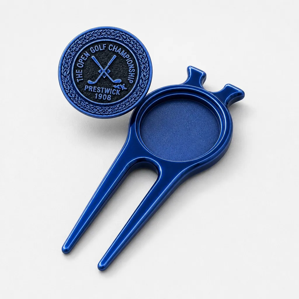Ball marker lifted showing magnetic seat