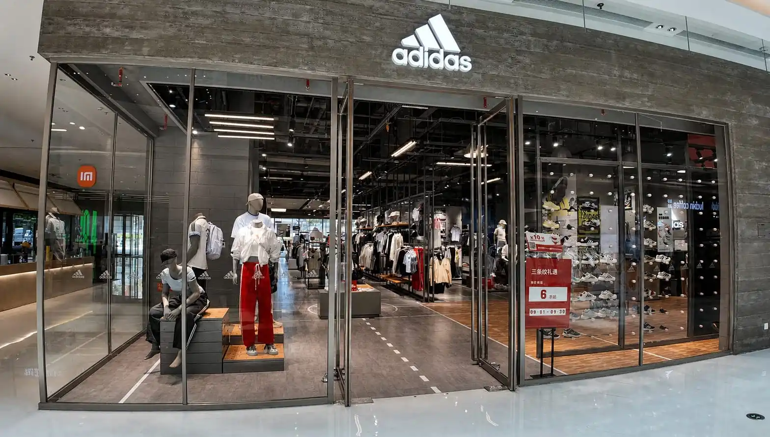 Sportswear rollout storefront and display detail