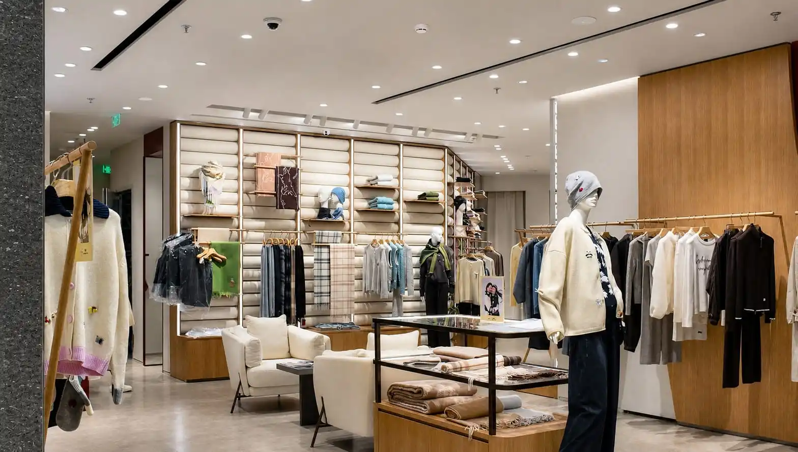 Fashion retail display racks and shelving gallery view