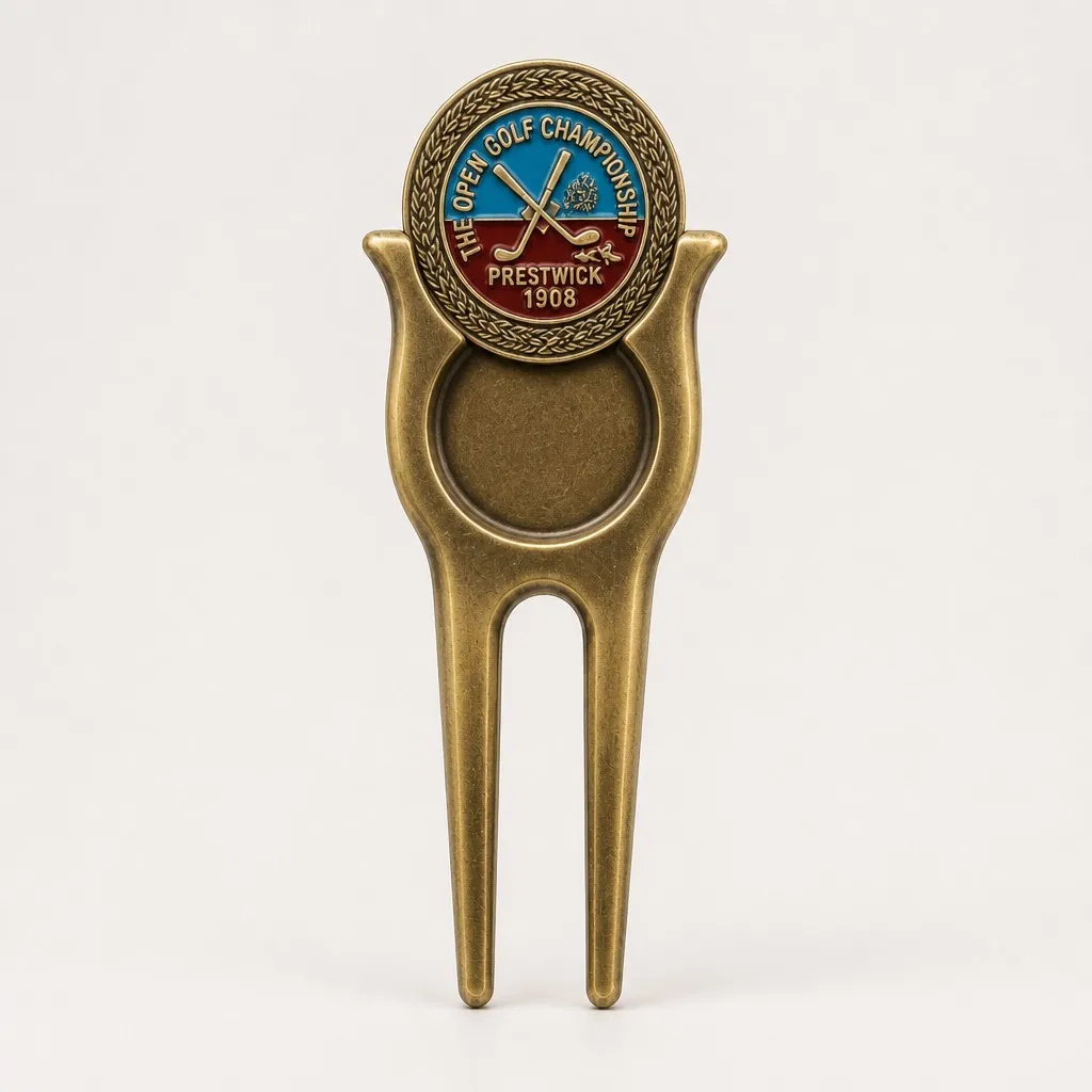 Ball marker lifted showing magnetic seat
