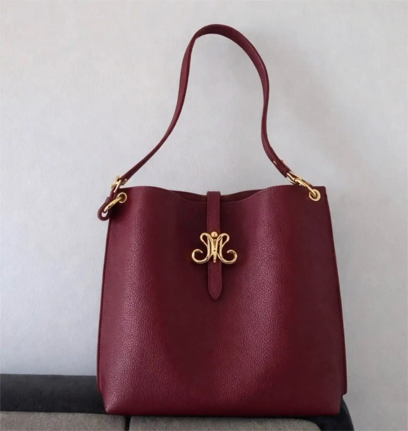 Mariam burgundy leather shoulder bag, finished product