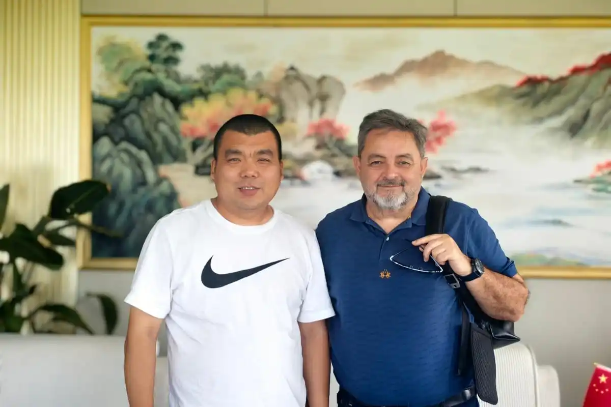 International customer visit at Zishenlong steel structure manufacturing facility 3
