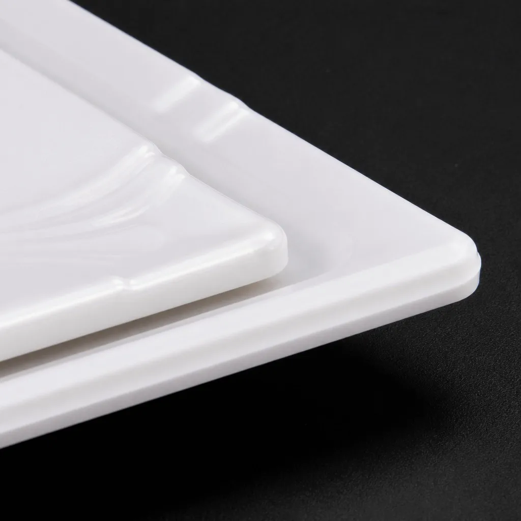 Edge and rim detail