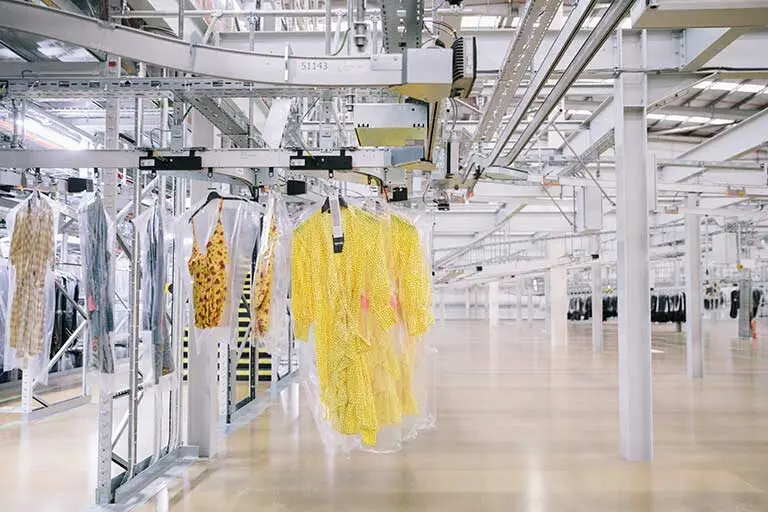 Smart Garment Hanging & Sorting System