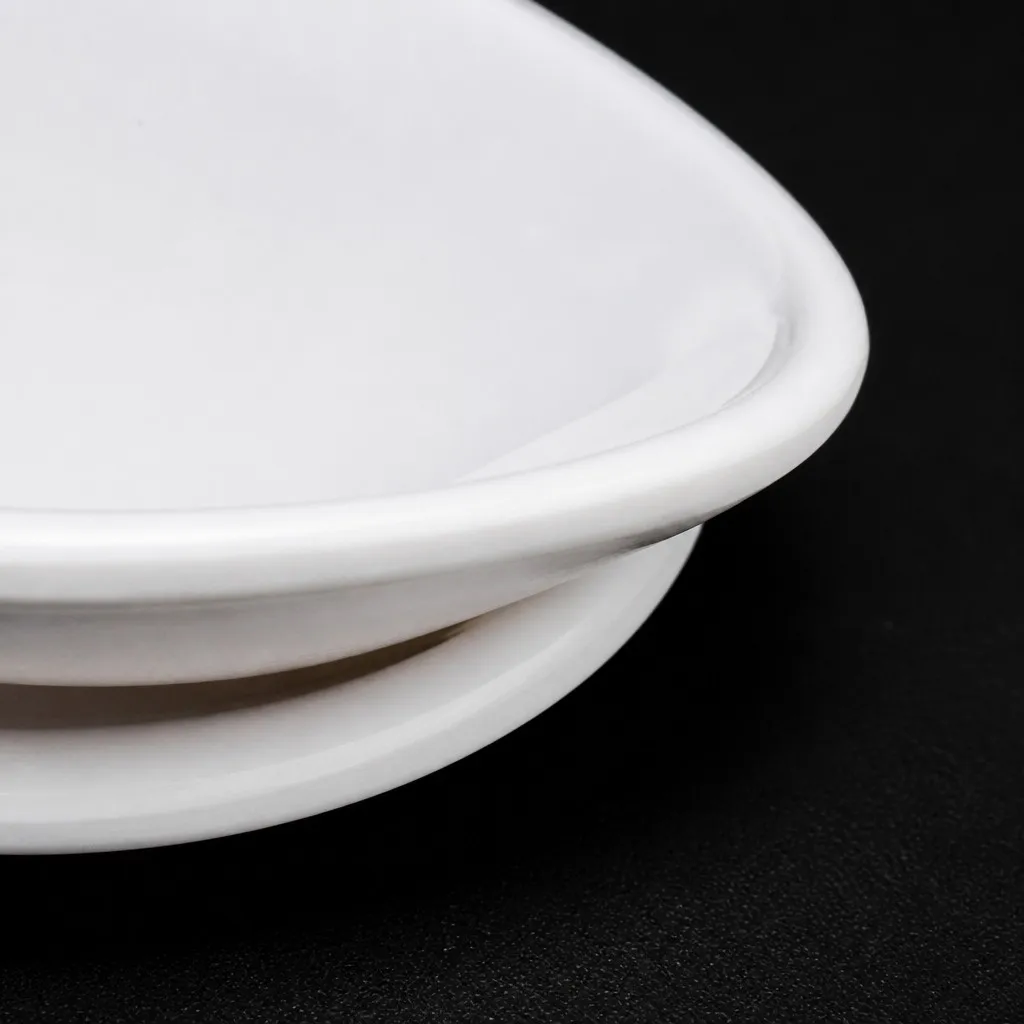 Edge and rim detail