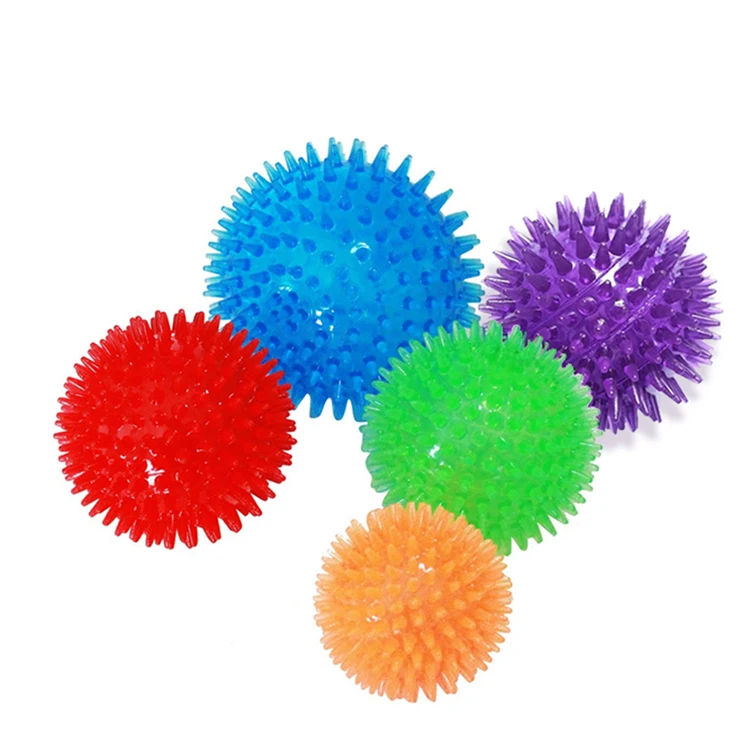 

Spikey Rubber Ball Teeth Cleaning Pet Dog Squeaky Interactive Durable Chew Toy for Aggressive Chewer