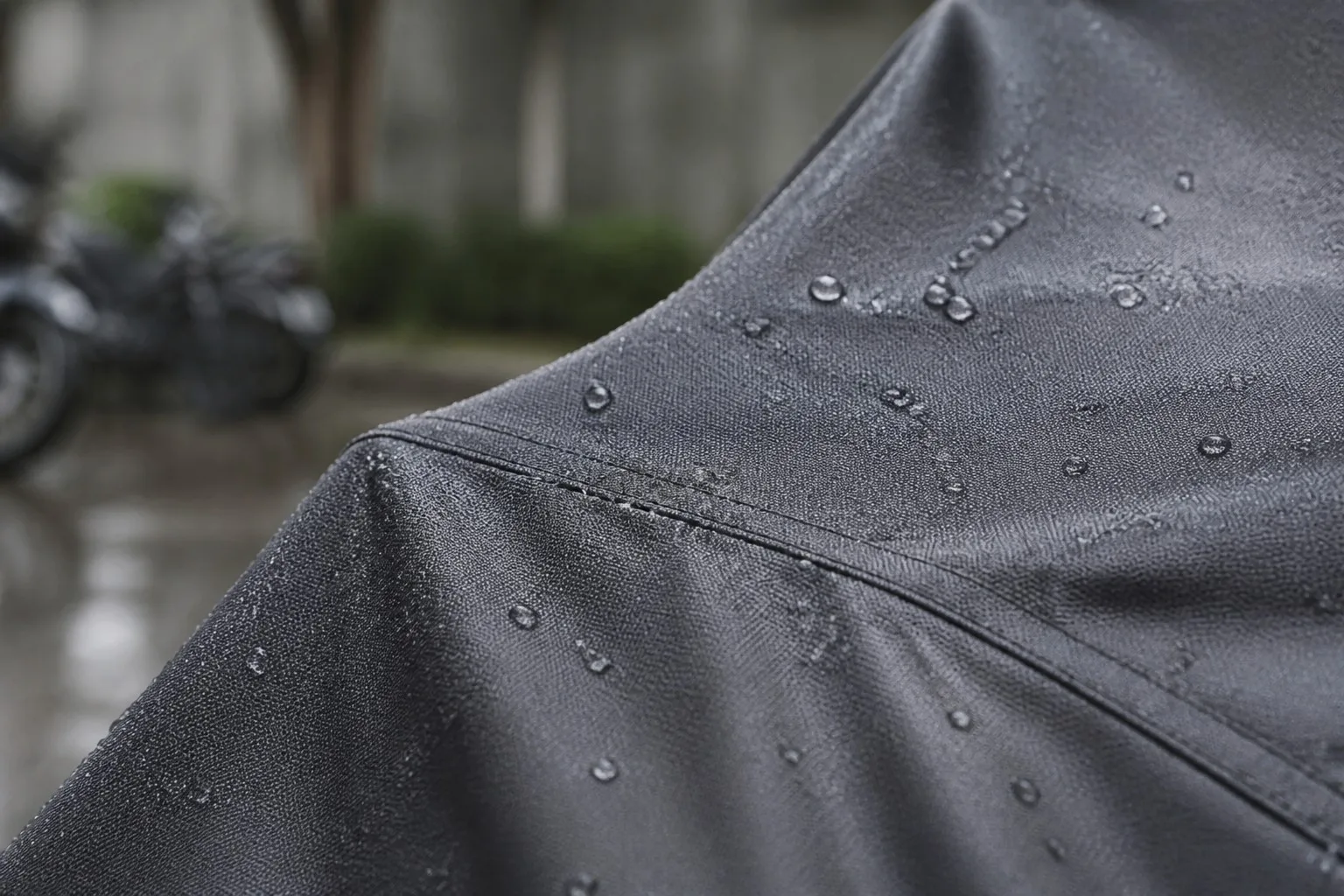 600D Oxford Motorcycle Covers: What Fabric Density Means in Real Weather 
