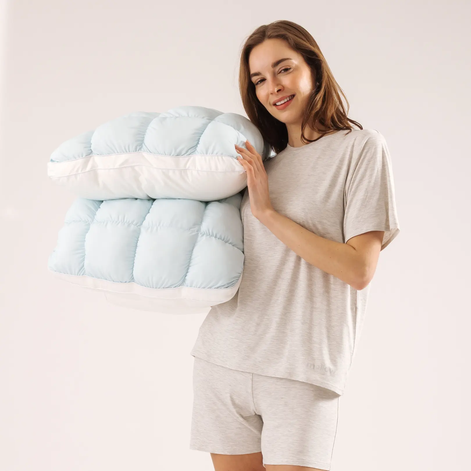 Mellow Pillow Milky Blue