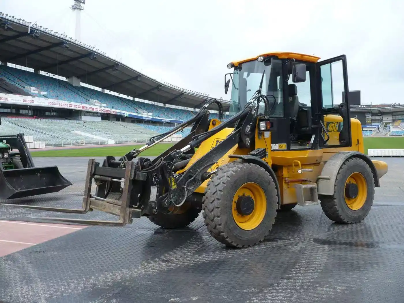 Ground Protection Mats in use