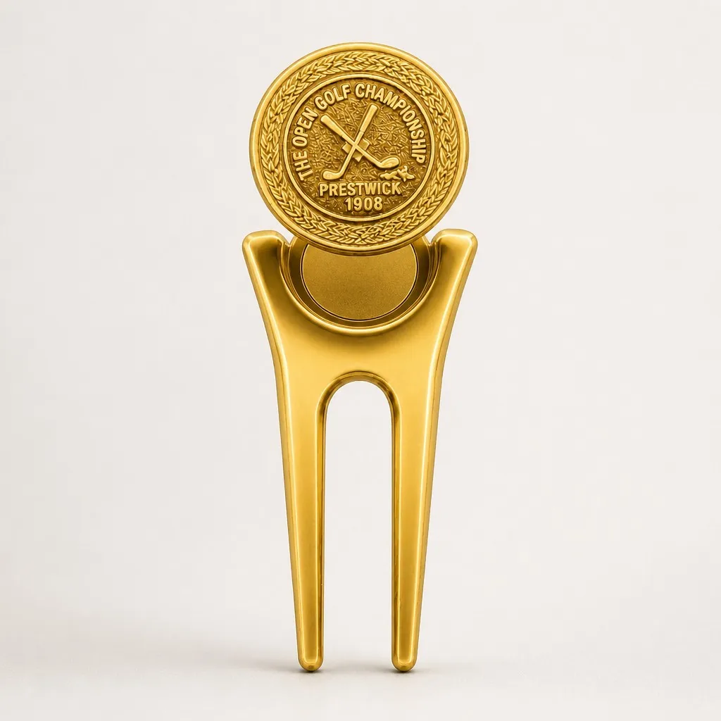 Ball marker lifted showing magnetic seat