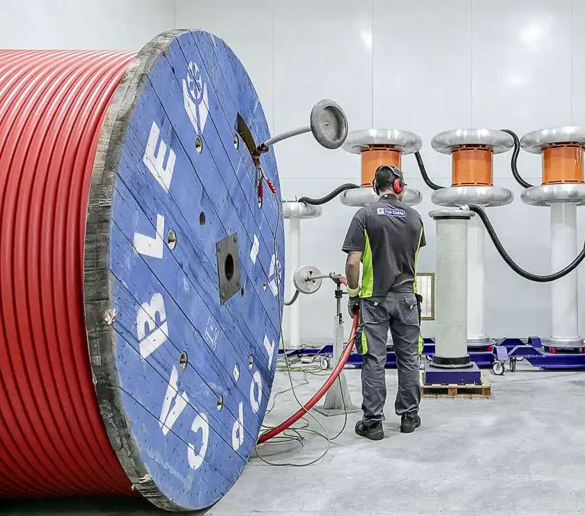 Technical Analysis: Why XLPE Insulation is Superior for 1500V DC Cables