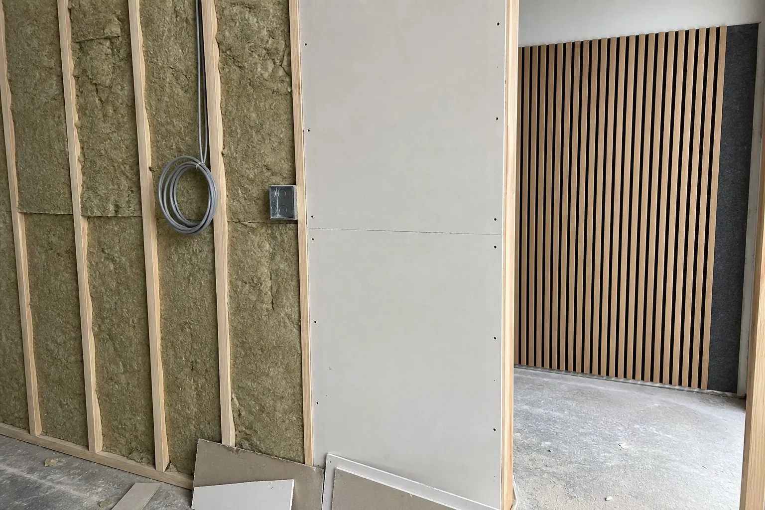 High NRC vs STC sound absorption and isolation difference