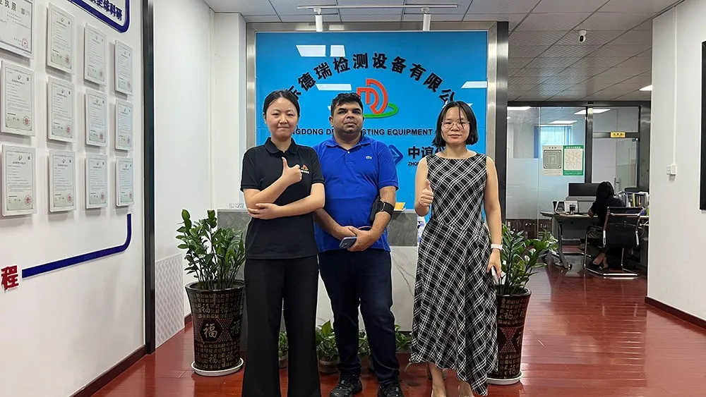 Indian Customer Visits Derui Testing Equipment to Inspect Constant Temperature and Humidity and Ozone Aging Test Chambers