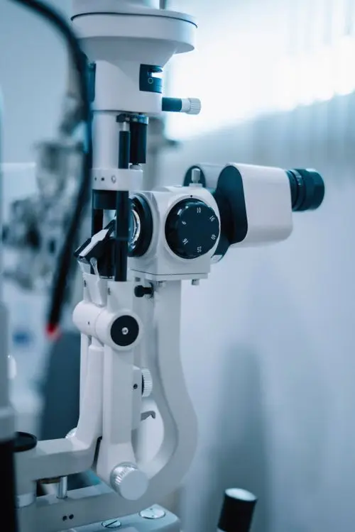 Ophthalmic lens assembly