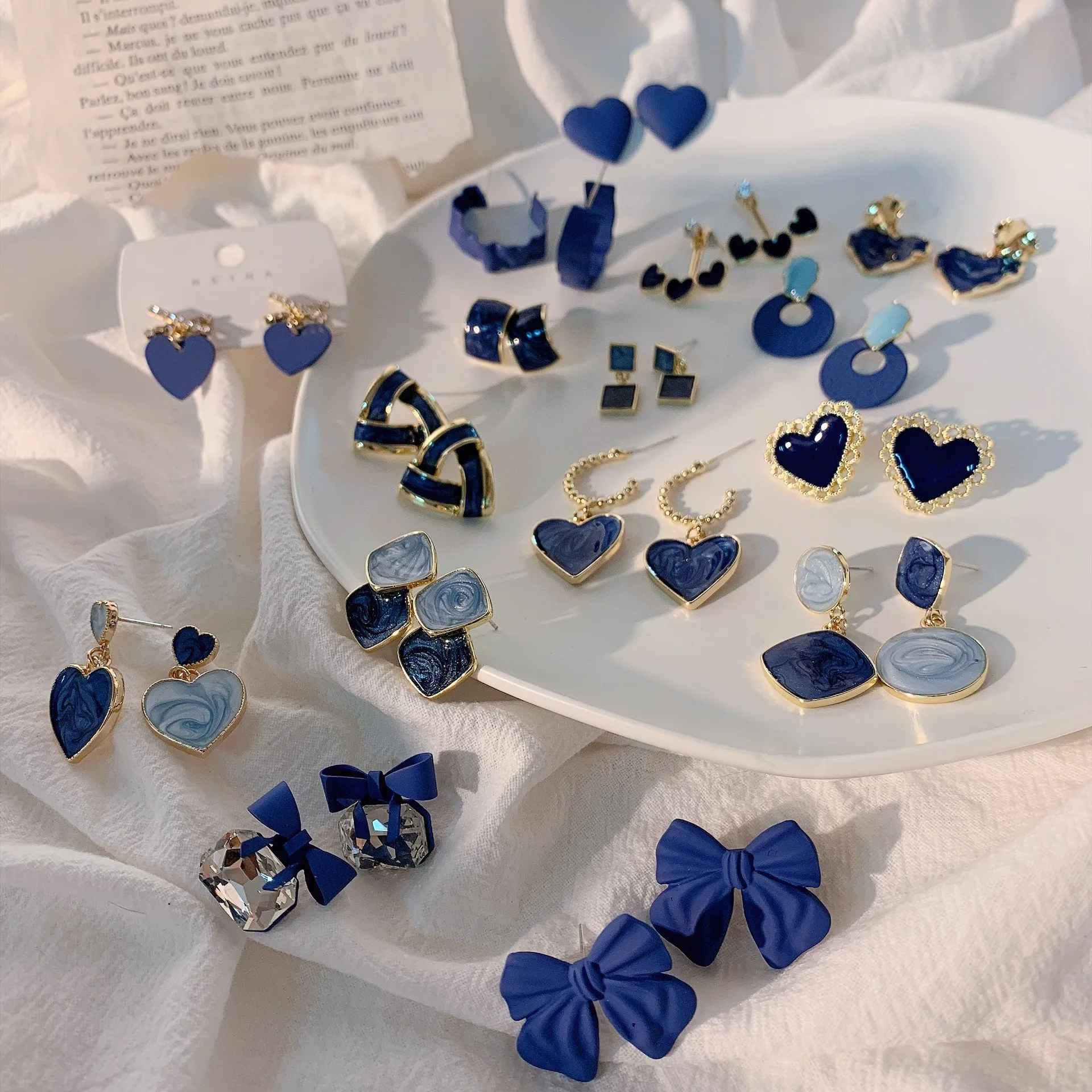 

New S925 Silver Needle Dripping Oil Spill Haze Blue Heart Stud Earrings