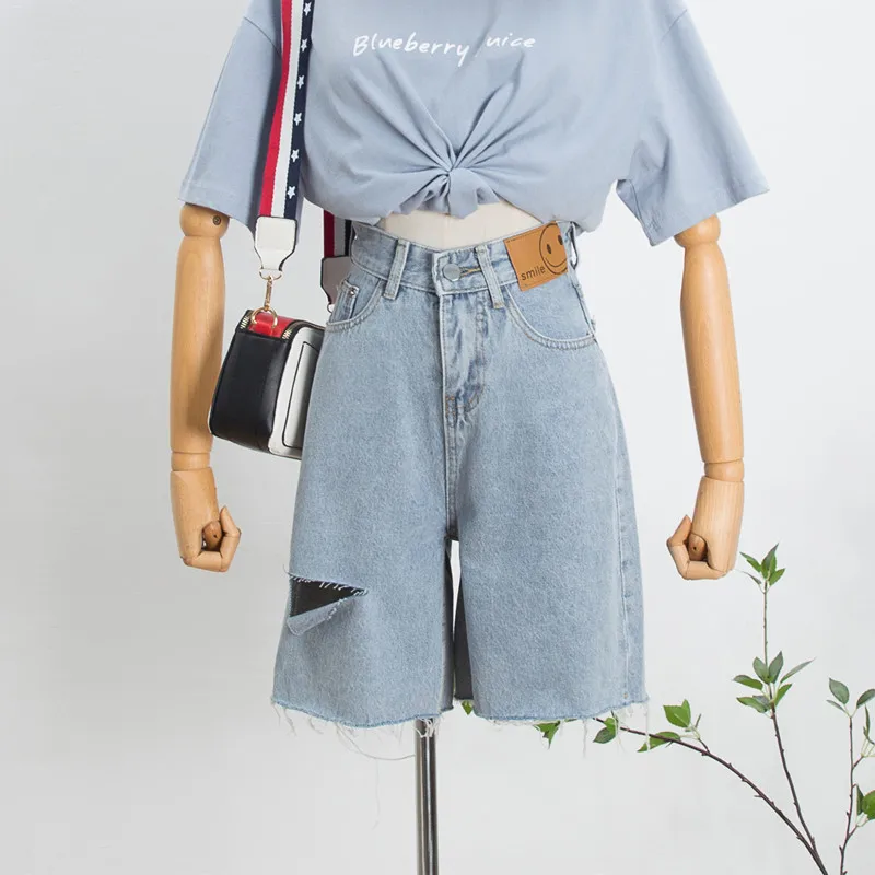 

2021 new jeans women's new middle pants summer loose straight leg Hong Kong taste high waist wild thin shorts 5 points tide